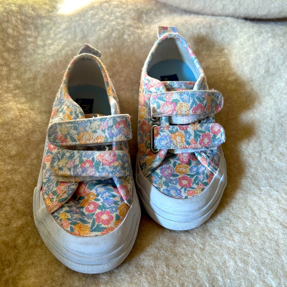 Polo floral sneakers Toddler 8 - almost new!